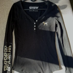 Victoria’s Secret Tröja - Långärmad tröja från Victoria’s Secret, PINK. 