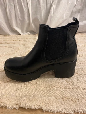 Vinter skor - Säljer dessa skor som knappt är använda storlek 37