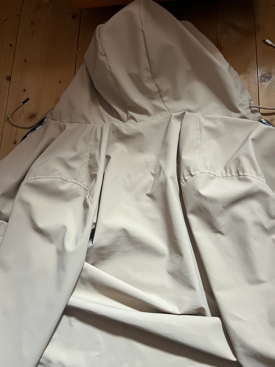 Burberry jacka  - 90