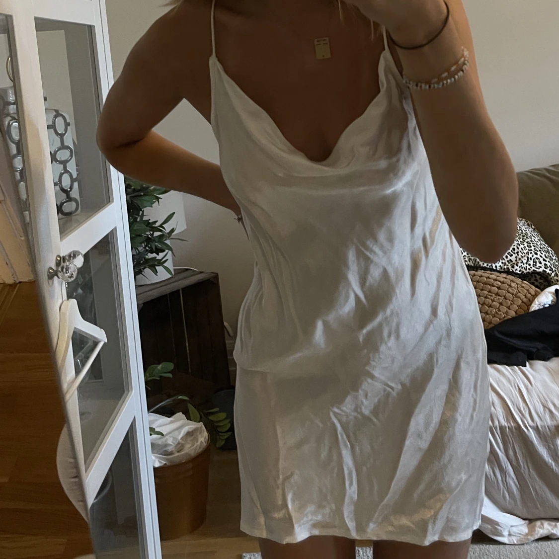 Oanvänd klänning - 90