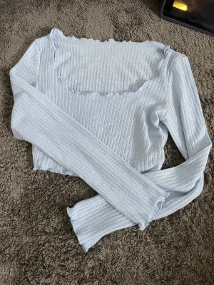  sommar topp  - Ljusblå fin sommar topp aldrig använd🥰