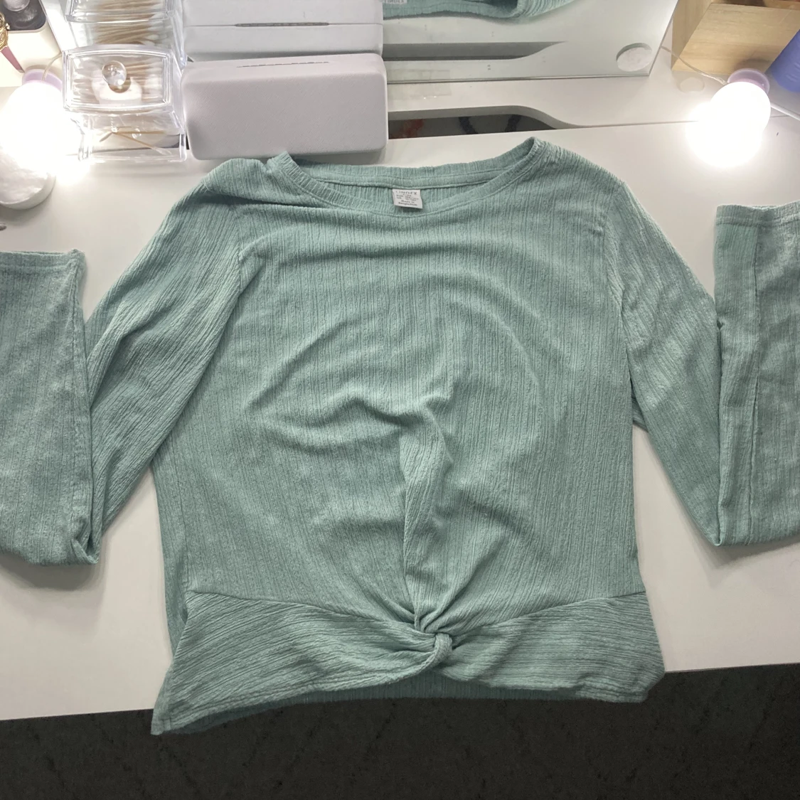 Långärmad tröja med knut - 91