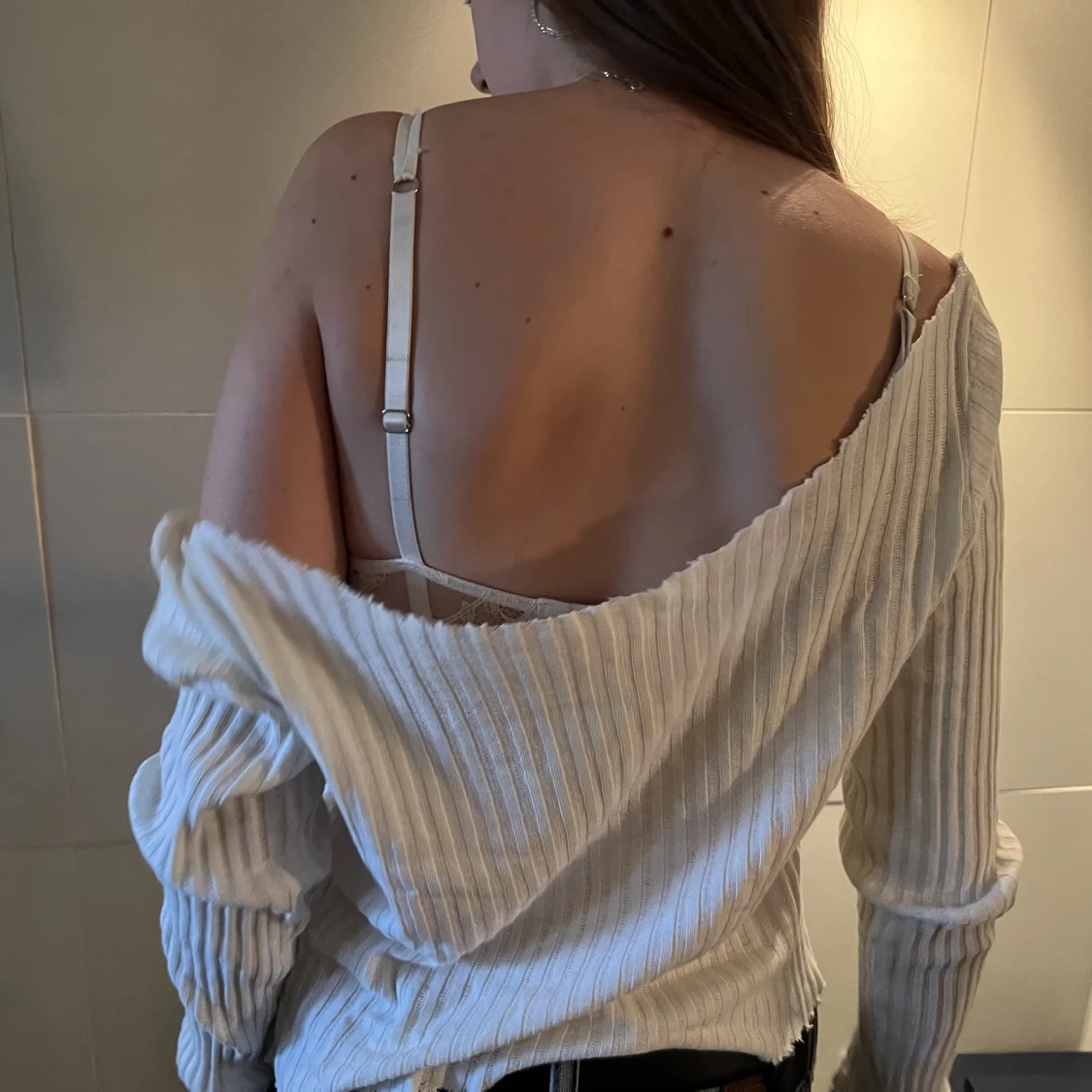 White knitted long sleeve  - 91