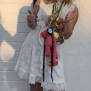 Student klänning - Super fin student klänning, endast använd en gång!!!💌