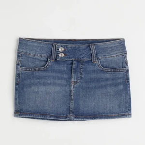 Minikjol - Slutsåld minikjol från H&M, oanvänd med prislappen kvar. Vid flera intresserade sker budgivning privat.