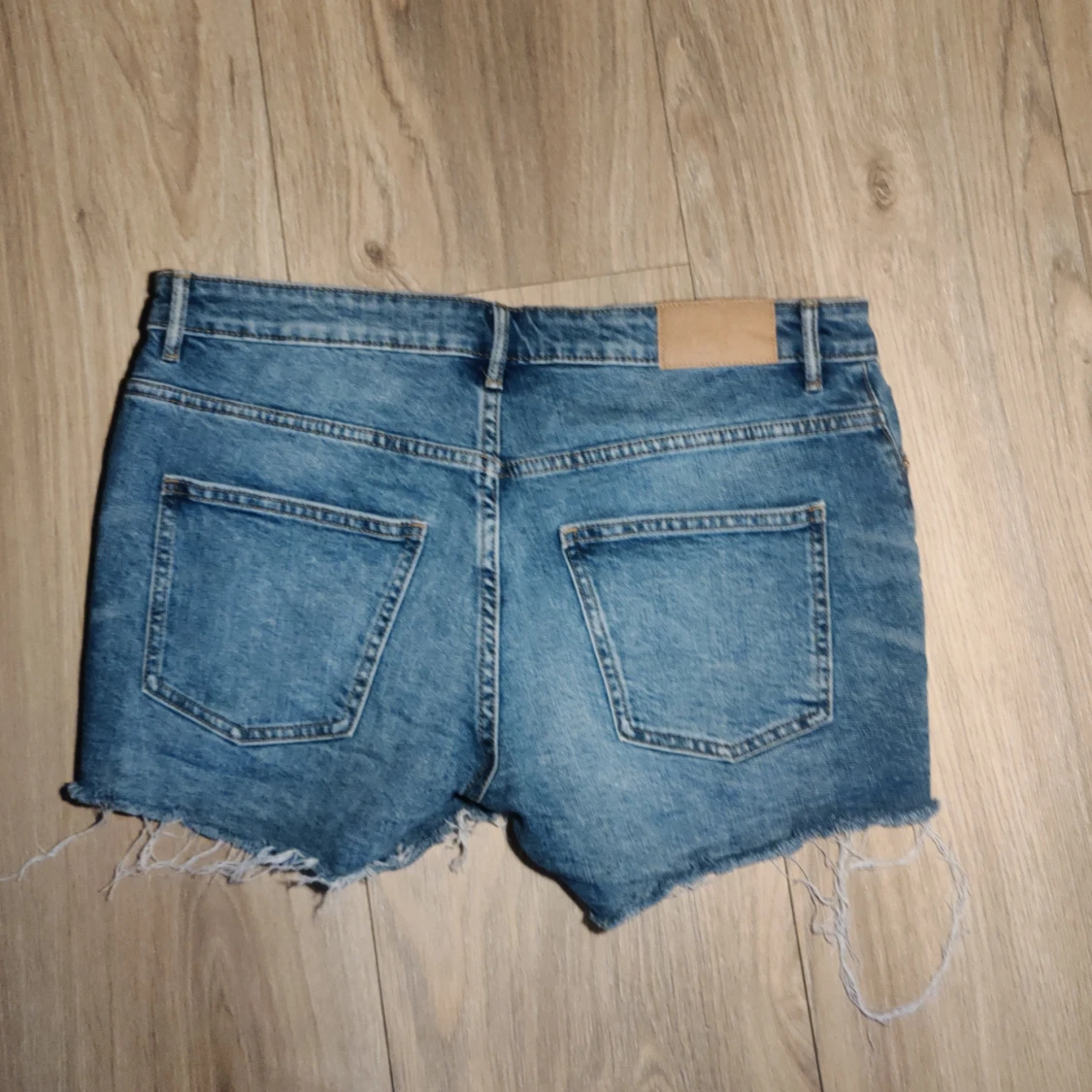 Blåa jeansshorts  - 90