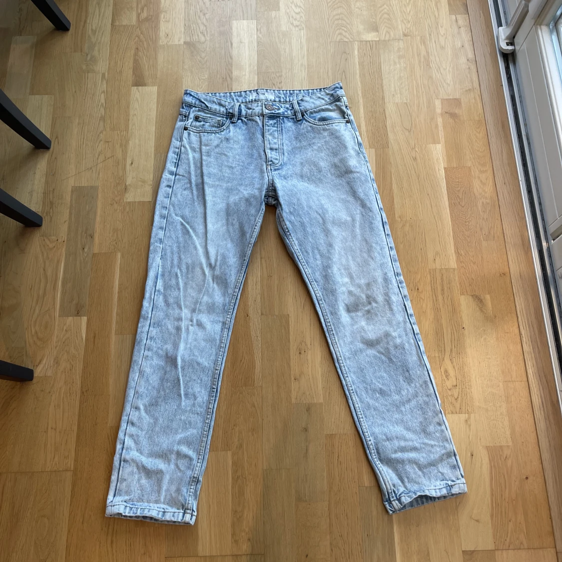Ljusblå jeans