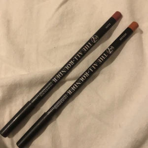 Läppännor  - 2 st Läppänor endast testat.  Färgen passade inte mig. 