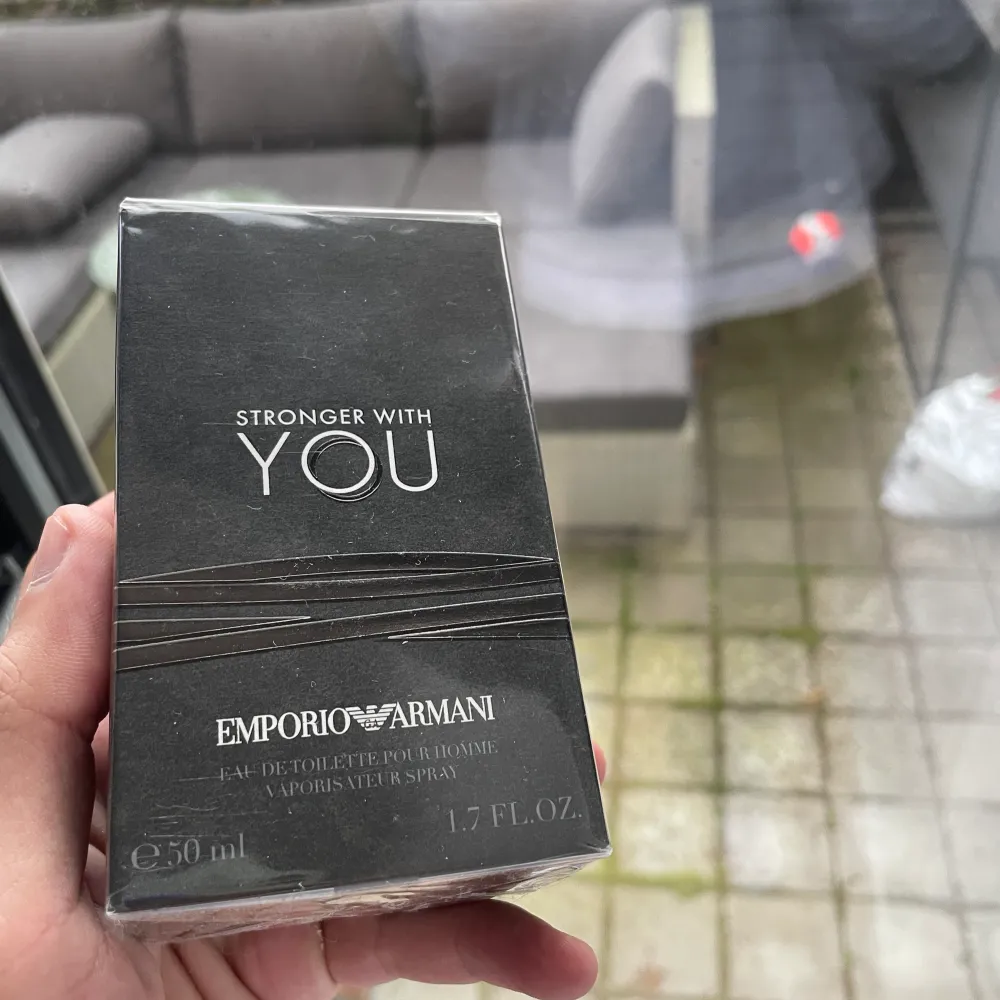 Oönskad födelsedagspresent EJ ÖPPNAD stronger with you edt parfym 50ml. Övrigt.
