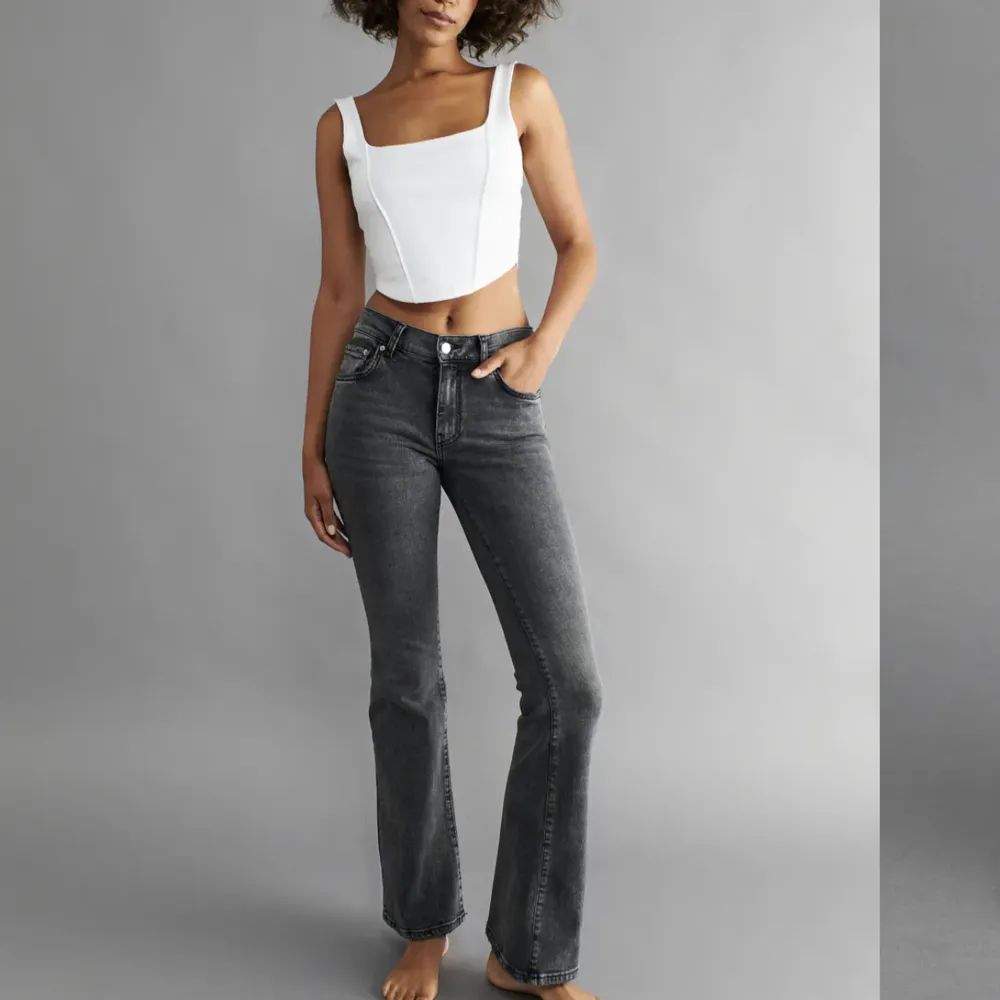 Low bootcut jeans från Gina,  använda typ 1 gång så i nyskick💕. Jeans & Byxor.