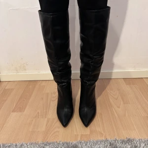 Boots - Jättefina boots, aldrig använt💕 original pris 800 kr!!