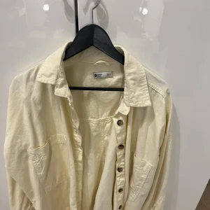 Skjorta/ jacka  - Oanvänd jacka/ skjorta