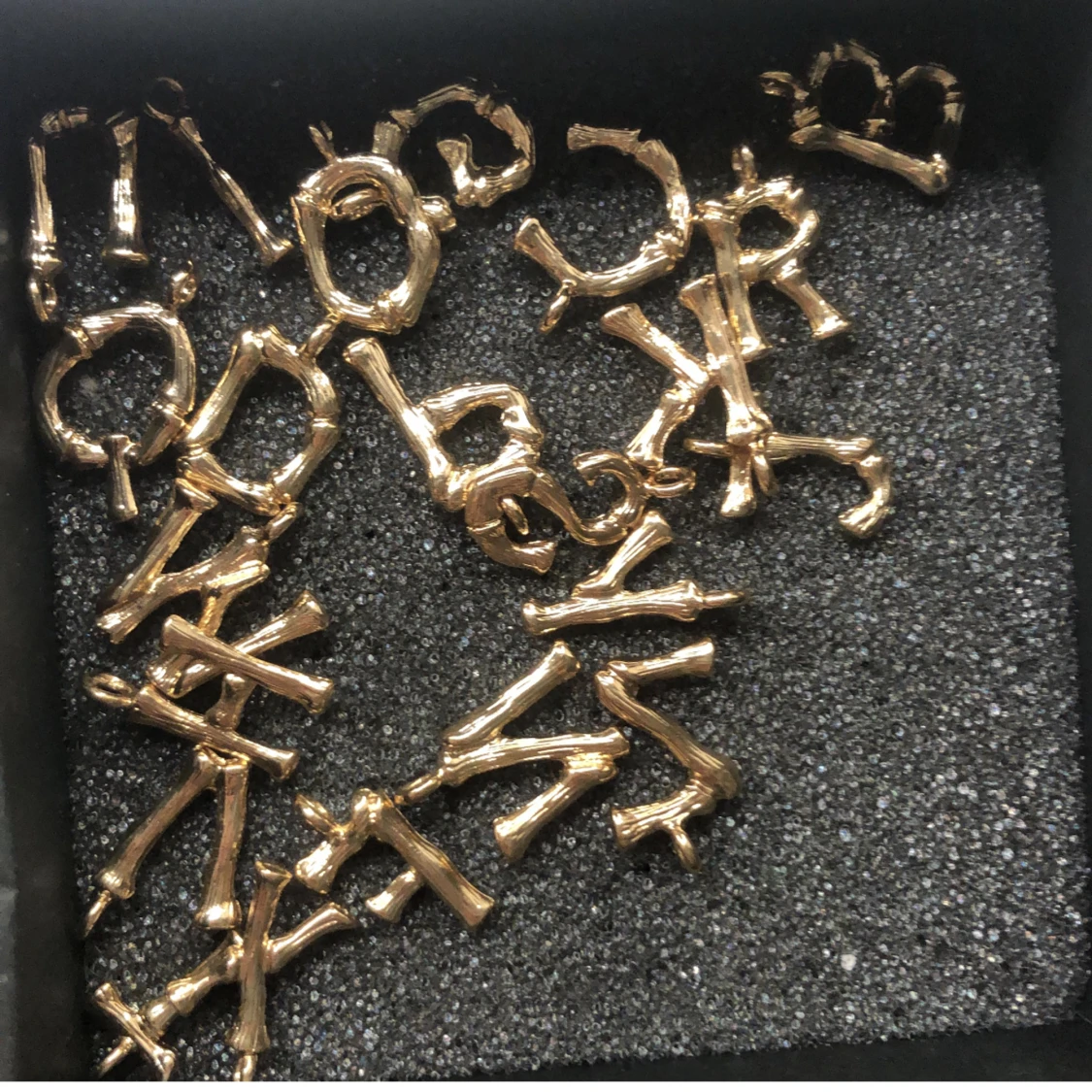 Bokstavshalsband - 91