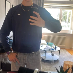 Blå under Armor swetshirt  - Blå under armour tröja