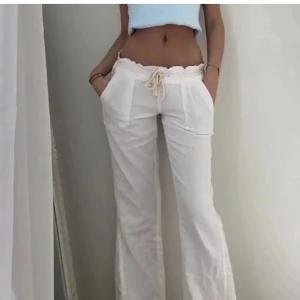 Roxy linnebyxor - Hej har ett par roxylinnebyxor i storlek s om någon är intresserad. Skriv för egna bilder. Buda ej om ni inte är säkra att ni vill köpa!  