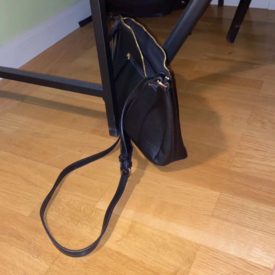 Svart handväska  - 90