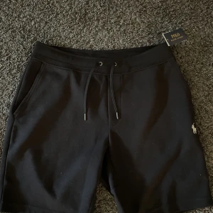 Ralph lauren shorts - Ralph lauren shorts, knappt använda. Storlek S, nypris 1250 kr