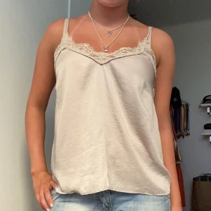 Linne - Linne med spets