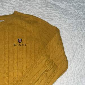 Bondelid tröja i XS köpt från MQ. Orginalpris 599. Väldigt bra skick! 