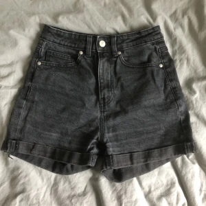 Jeansshorts - Snygga jeansshorts från STAY 💓