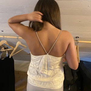 Jätte fint linne från Lindex! - Jätte fint fest linne från Lindex, helt oanvänd!