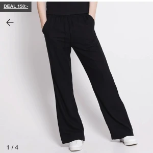 Linnebyxor - linnebyxor i storlek s från lager 157 har använt dom nån gång under kvällen som pyjamas byxor för dom är alldeles förstora på mig💕