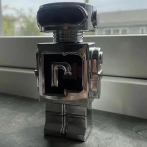 Paco Rabanne phantom - Hej, säljer denna doft då den inte var för mig, ca 45/50 ml kvar. Mvh Alfred