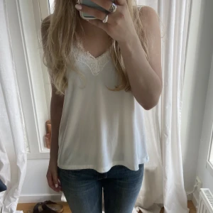 Spets linne - Vit spets linne🫶❤️