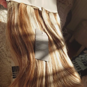 Nytt löshår  - 50cm långt på clips