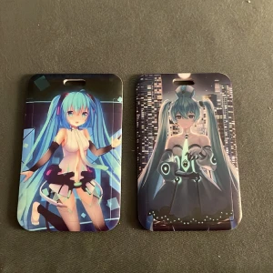 hatsune miku fotohållare  - en för 50 och två för 75 :))
