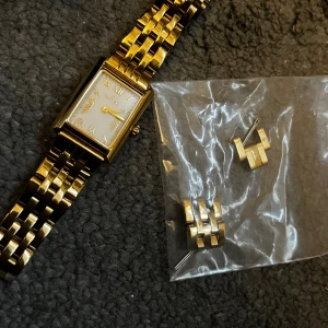 Klocka  - Guldklocka från Mockberg 