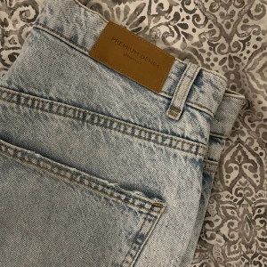 Gina perfect jeans - Typ oanvända fina långa jeans. Ganska hög midja.