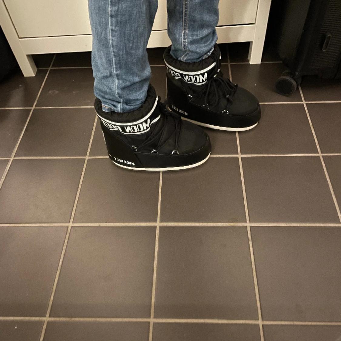 Moon boots