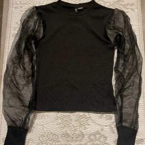 Superfin tröja från H&M. Aldrig använt, topp skick. 🖤