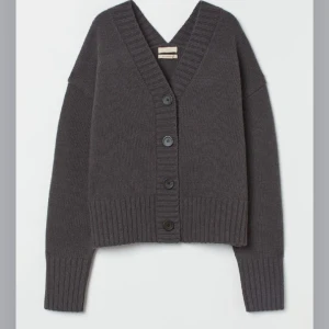 Cashmere kofta  - Så fin kofta i Kashmir blandning från hm!