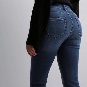 Nya jeans, storlek xs/32