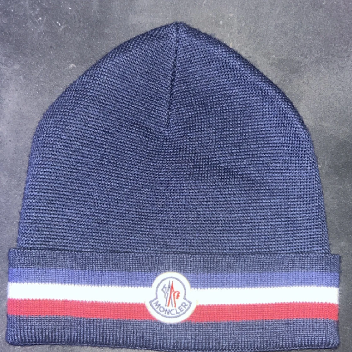 Moncler mössa