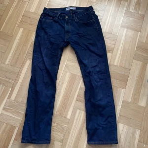 Vintage Levis 505 - Vintage levi’s 505 straight leg, fitpick kan lösas