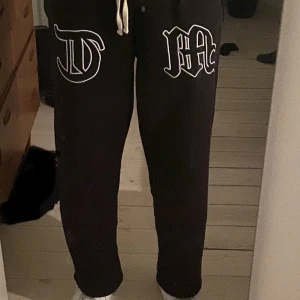 Tuttolente byxor  - Tuttolente mt byxor storlek m knappt använda i bra skick. Pris kan diskuteras