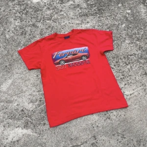 Ferrari T shirt🏎️ - Hej säljer min Ferrari T shirt! Köpt i Stockholm för 3 månader sen!  Cond 8/10