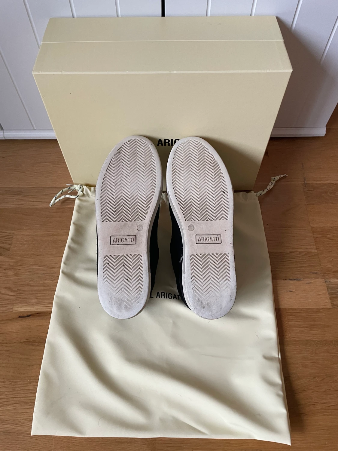 Axel Arigato storlek 42 - 90