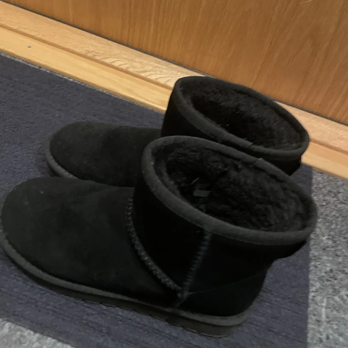 Svarta ”uggs”