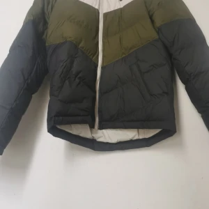 Nike jacka  - Strl xl 158-170