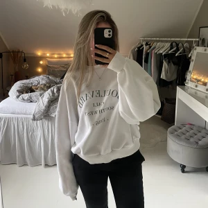 Tröja S - Fin tröja från Nelly i storlek S💕