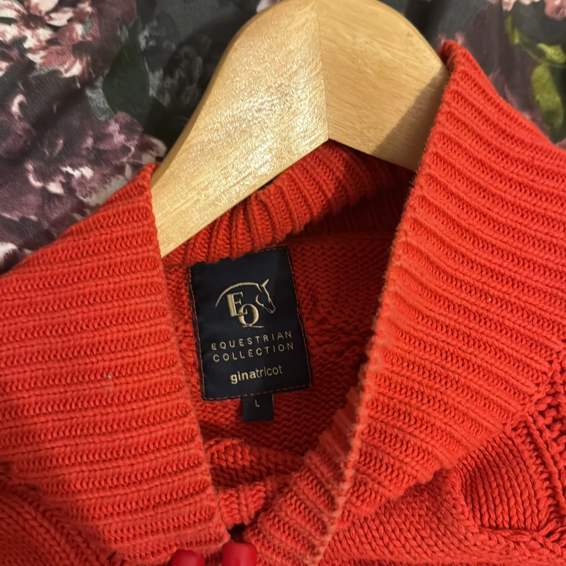  Röd stickad tröja - 91