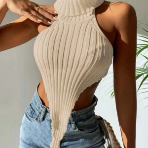 Snygg topp  - Säljer min skit fina topp ja köpte men va lite liten 