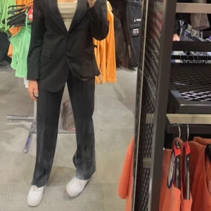 Kostymbyxor  - Från nakd storlek 36, som nya 