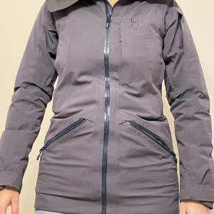 Haglövs jack - Hjälper en vän å sälja en jacka som knappt är använd, jätte bra skick