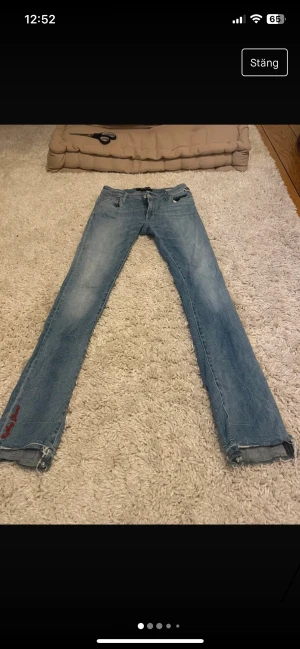 Replay jeans - Fina reaplay jeans med bootcut, finns i Örebro eller kan fraktas