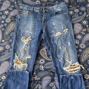 Just cavalli jeans nypris 3500  Knappt använda 